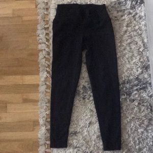 ALO Yoga Airbush Black Leggings  7/8 length